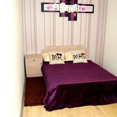 Standard Apartment On Umanskaya Kiev Luaran gambar