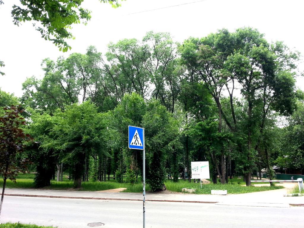 Standard Apartment On Umanskaya Kiev Luaran gambar