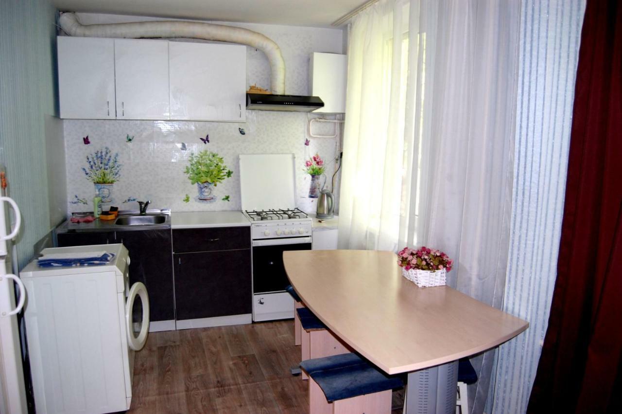 Standard Apartment On Umanskaya Kiev Luaran gambar